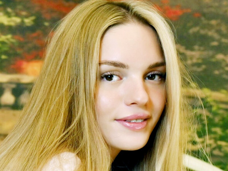 Shany Metart model Shany